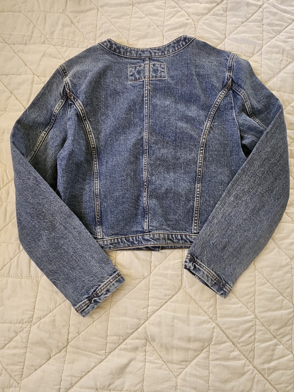 LOFT 6 -Button, Cropped Denim Jacket Size M - Picture 3 of 9